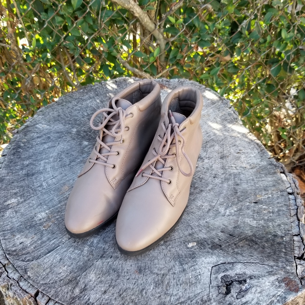 Sz 8 Vintage Ankle Boots By Danexx